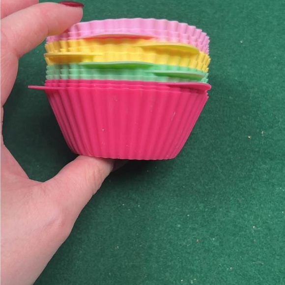 Other - Colorful Silicone Cupcake Liners